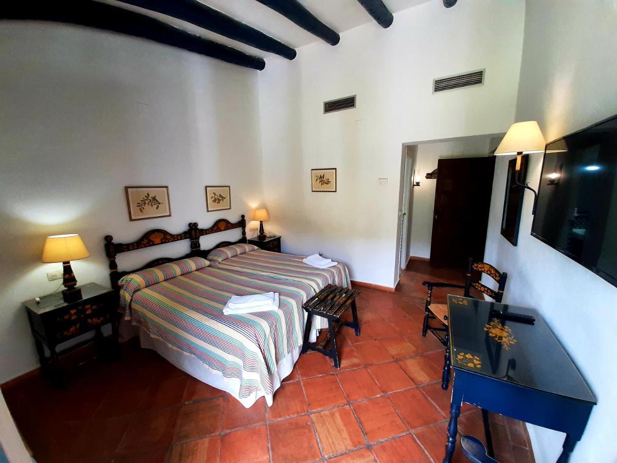 Finca Valbono Apartamentos Rurales Y Hotel Aracena Bagian luar foto