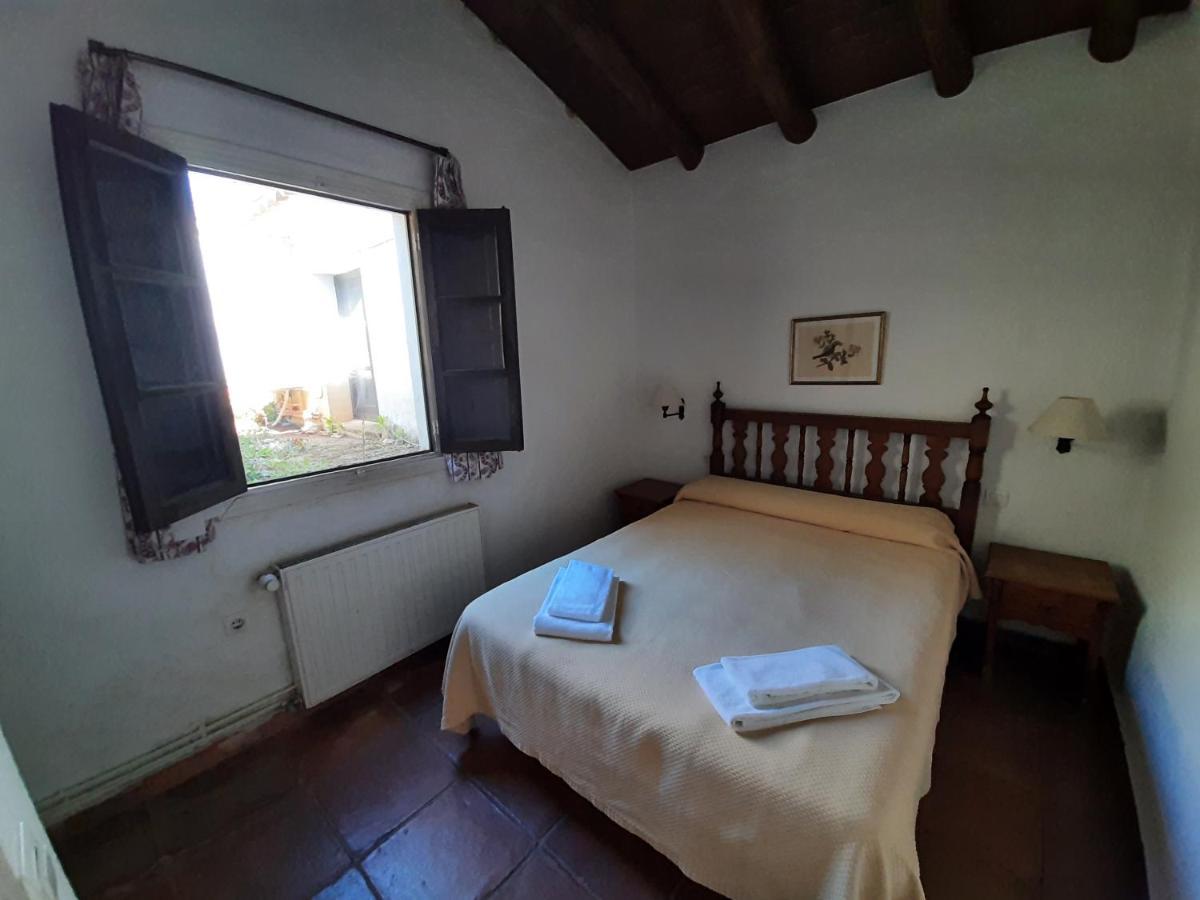 Finca Valbono Apartamentos Rurales Y Hotel Aracena Bagian luar foto