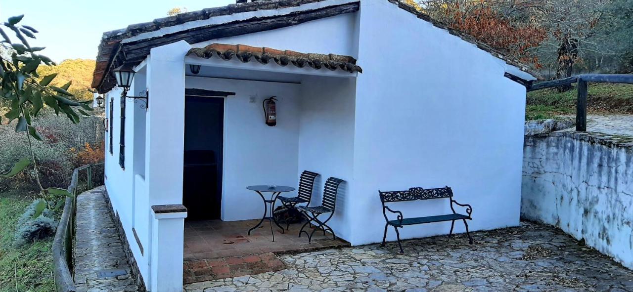 Finca Valbono Apartamentos Rurales Y Hotel Aracena Bagian luar foto