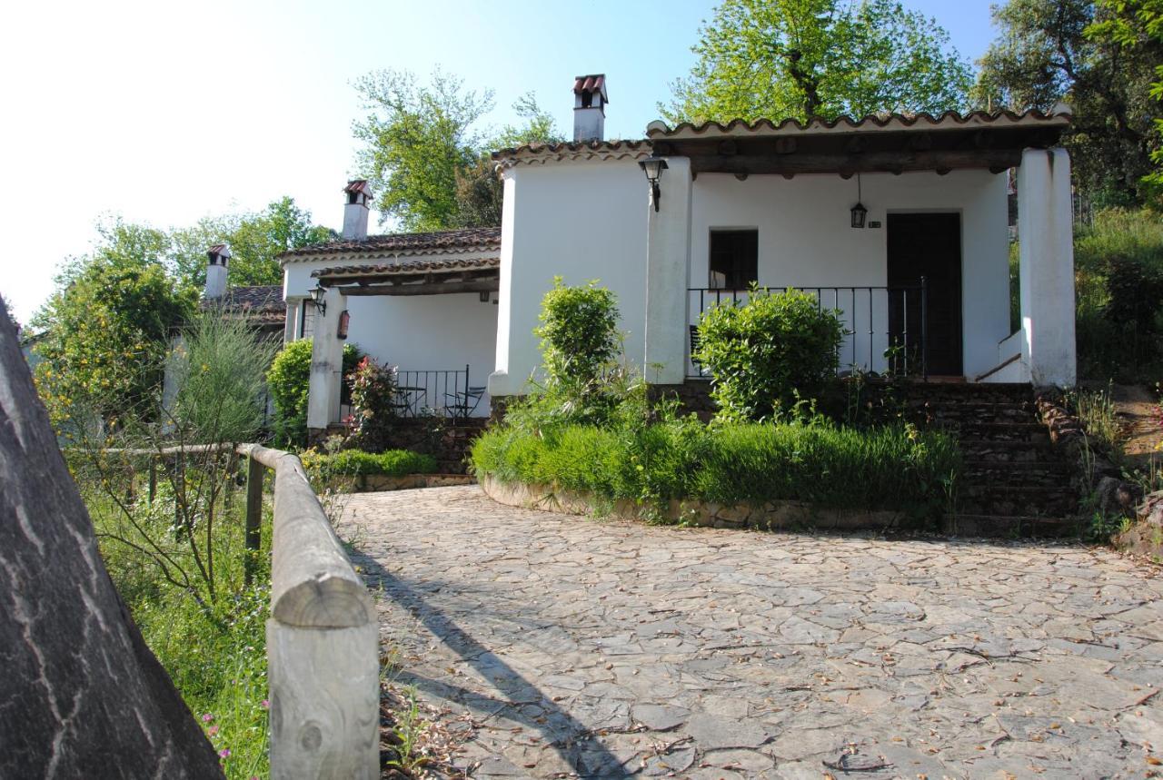 Finca Valbono Apartamentos Rurales Y Hotel Aracena Bagian luar foto