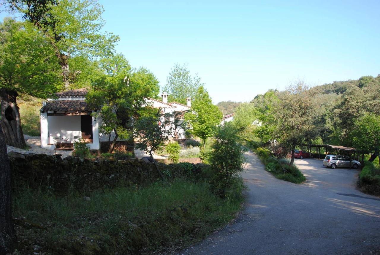 Finca Valbono Apartamentos Rurales Y Hotel Aracena Bagian luar foto