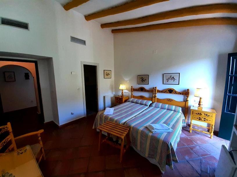 Finca Valbono Apartamentos Rurales Y Hotel Aracena Bagian luar foto