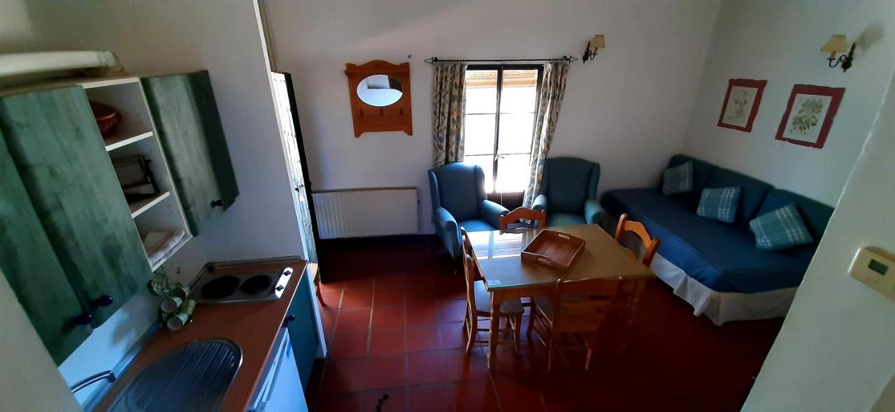 Finca Valbono Apartamentos Rurales Y Hotel Aracena Bagian luar foto