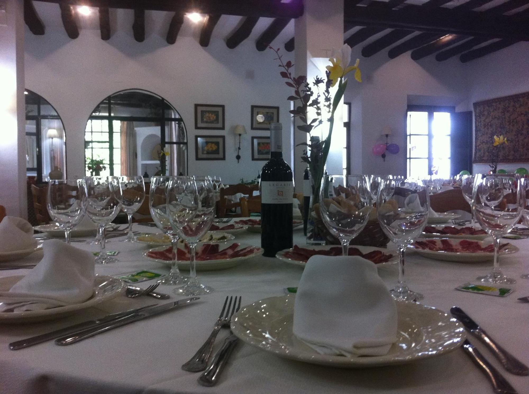 Finca Valbono Apartamentos Rurales Y Hotel Aracena Bagian luar foto