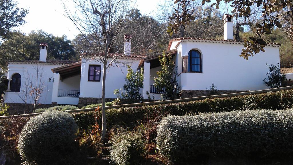 Finca Valbono Apartamentos Rurales Y Hotel Aracena Bagian luar foto